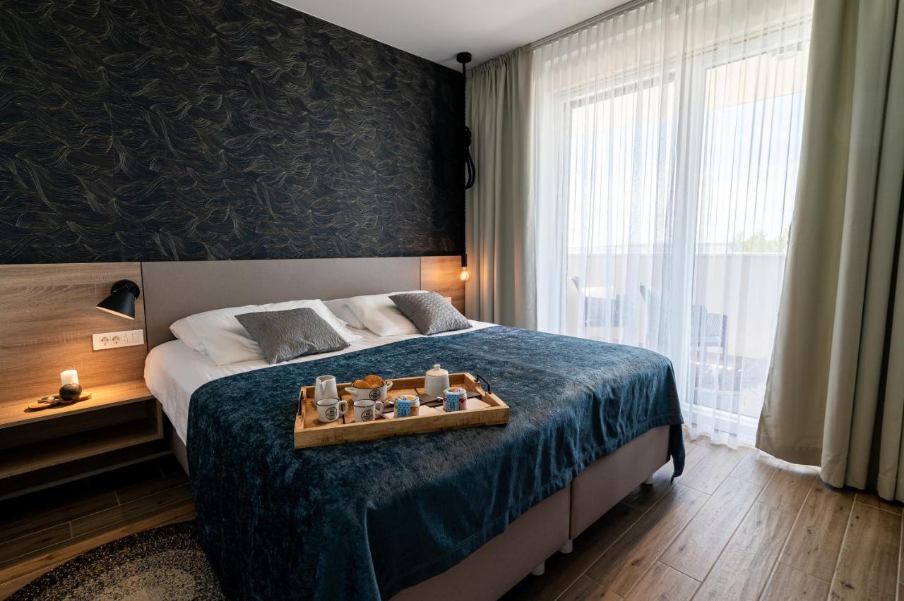 Villa Natura Luxury Apartments Мандре Экстерьер фото